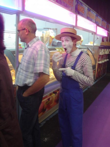 « Mime Suiveur » à Montluçon (03)