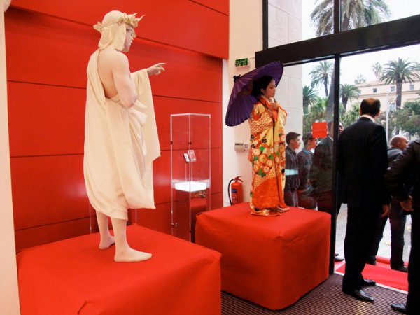 Statue vivante - Living statue - 生きた彫刻