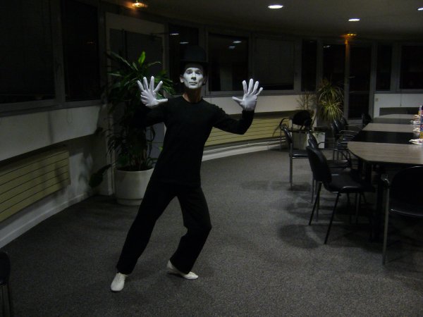 « Mime Suiveur » | Évry (91)