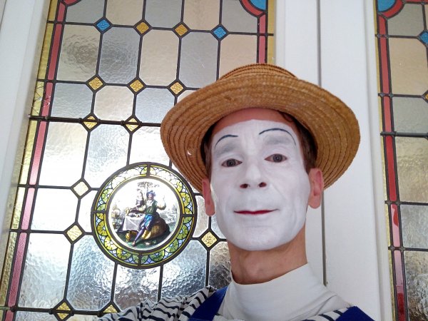 « Mime Suiveur » | RESSONS-SUR-MATZ (60)