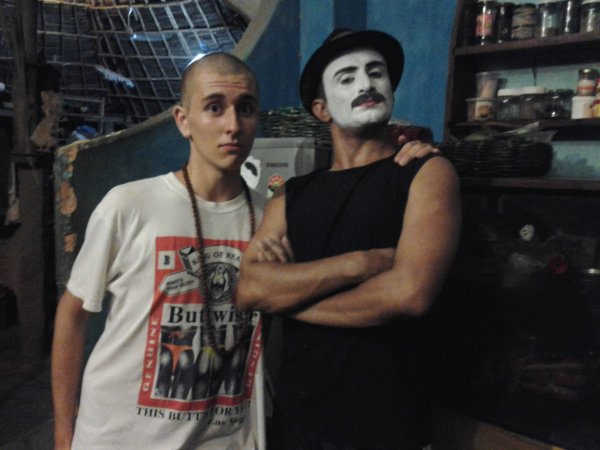 MOUSTACHE MIME